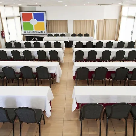 Aparthotel Compostela 3*