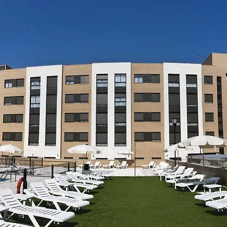 Compostela Aparthotel 3*
