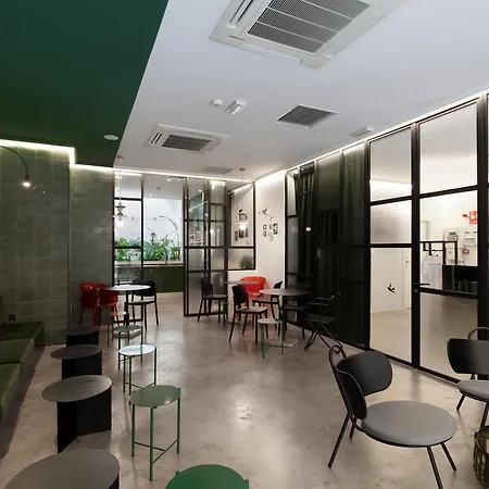 2060 The Newton Hostel