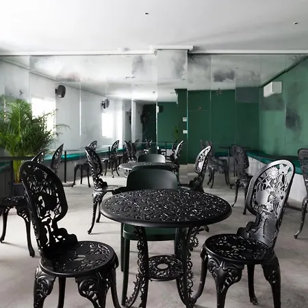 2060 The Newton Hostel *