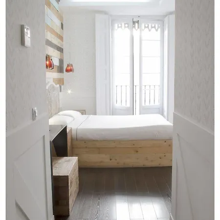 Отель Life Gran Via Design 3*