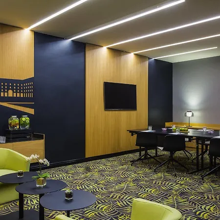 Otel One Madrid-plaza De Espana 4*