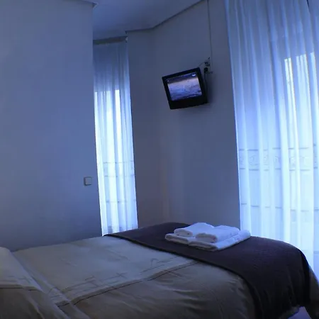 Guest house Esmeralda 2*