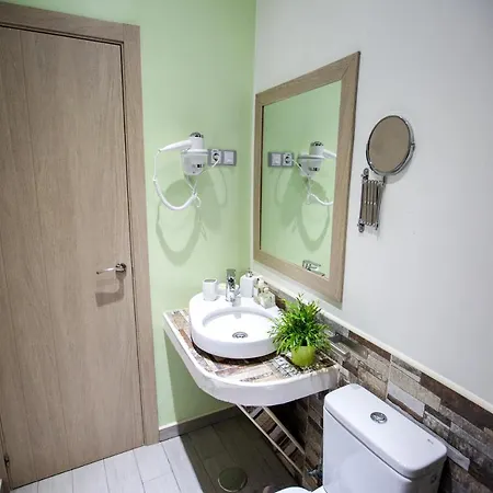 Bloom Guest house 2*
