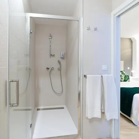 Viviendas Turisticas Duque De Alba Apartment Madrid