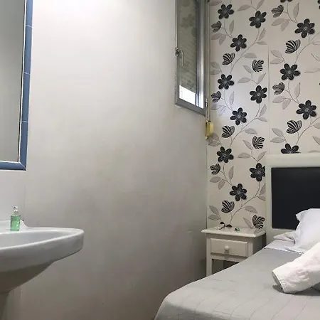 La Estrella Hotel 2*