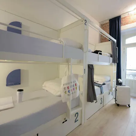 Room00 Gran Via * Madrid