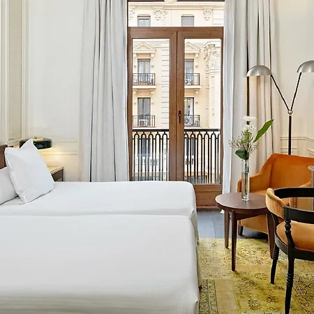 Boutique H10 De La Reina Hotel 4*