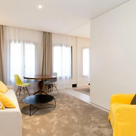 Apartahotel De Dios 17 Boutique 4*