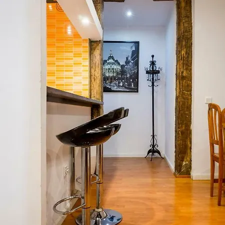 Apartment Colegiata Madrid