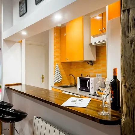Apartment Colegiata Madrid