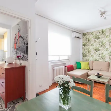 Apartamento Homelike Embajadores Madrid