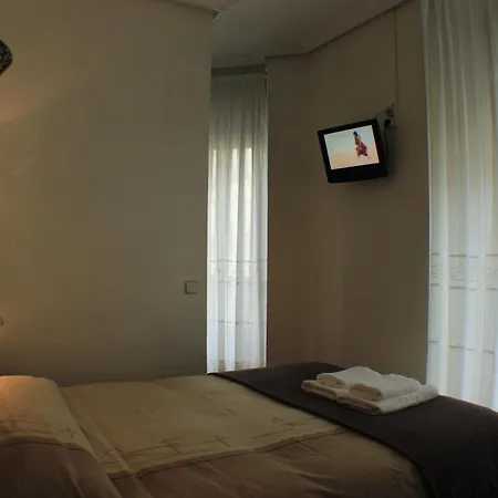 Esmeralda Guest house 2*