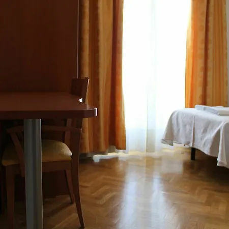 Luis Xv Guest house Madrid