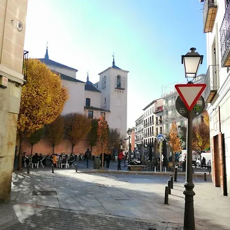 Calle De San Joaquin - Malasana - *