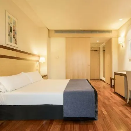 Hotel Ilunion Pio Xii 4*