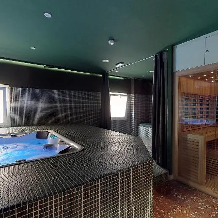2060 The Newton Hostel Madrid