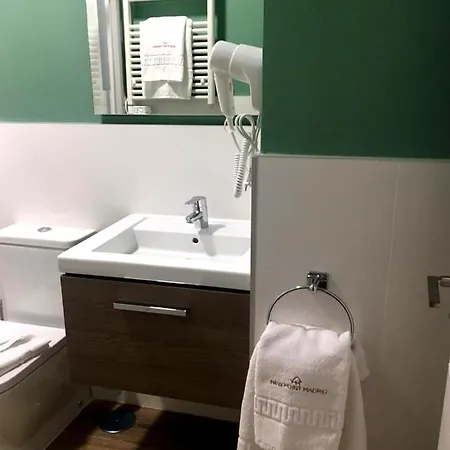 Aparthotel New Point Opera Madrid