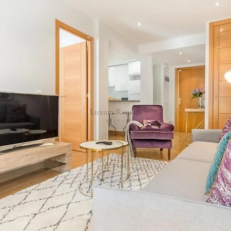 Alberto Alcocer Apartment *