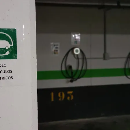 Compostela Aparthotel 3*