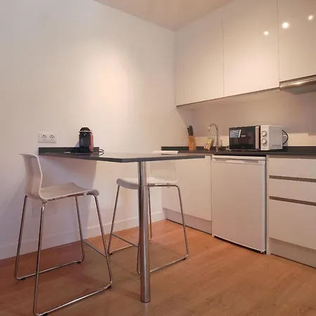 Apartment Cozy Studio Near To Airport Madrid