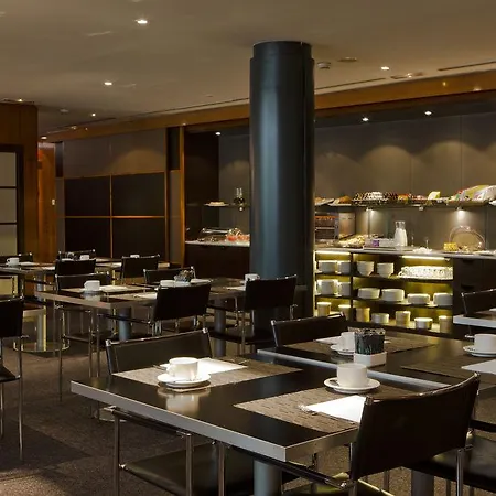 Hotel Ac Avenida De America By Marriott 3*