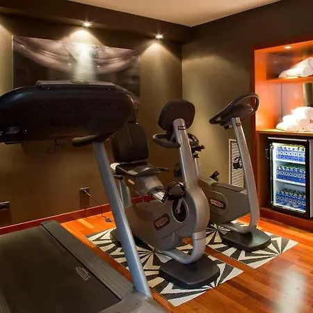Hotel Ac Avenida De America By Marriott 3*