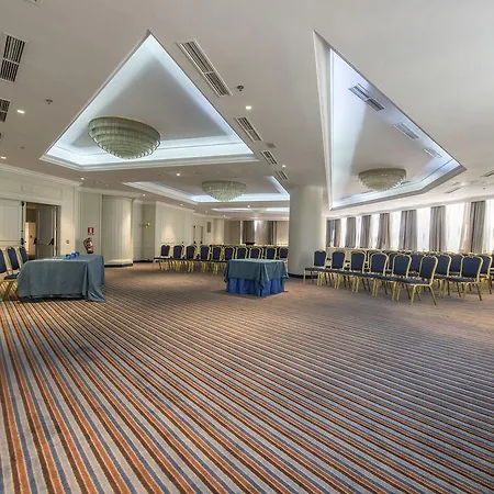 Princesa Plaza Hotel 4*