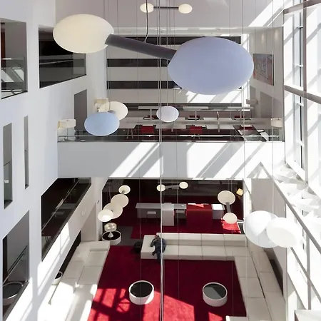 Axor Feria Hotel 4*