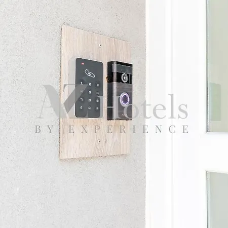 Ayz Villegas - Auto Check-in * Madrid