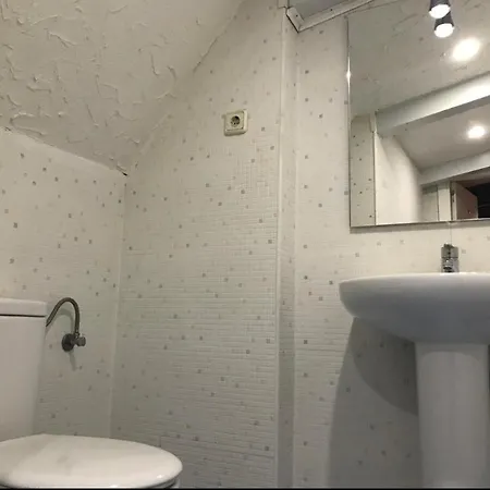 Guest house Chale Barajas Escala Madrid