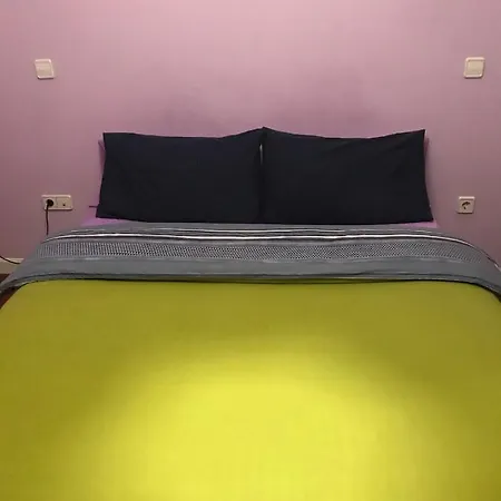 Guest house Chale Barajas Escala Madrid