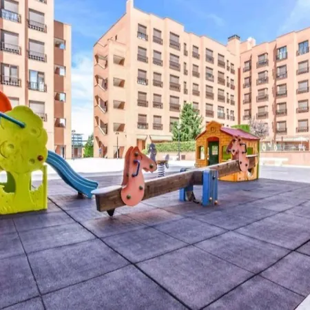 Cerca Airport, Riyadh Air, Ifema, Eisenhower, Wifi, 4 Personas Apartment *