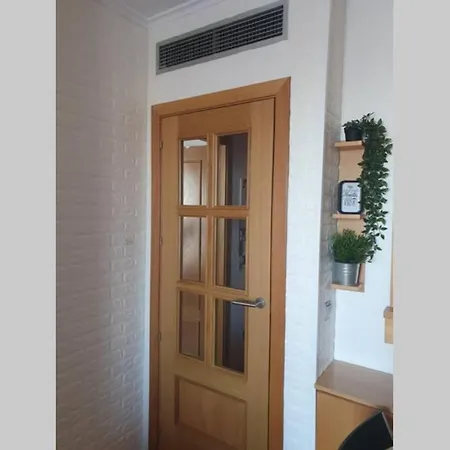 Cerca Airport, Riyadh Air, Ifema, Eisenhower, Wifi, 4 Personas Apartment *