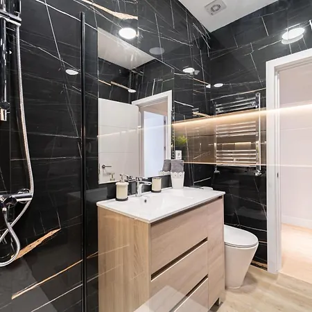 Edsam Black Apartment