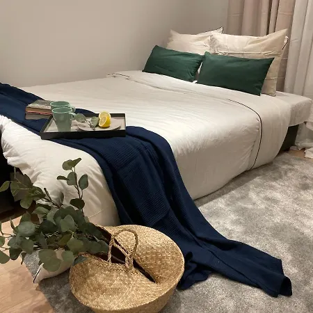 Apartment Edsam Black Madrid