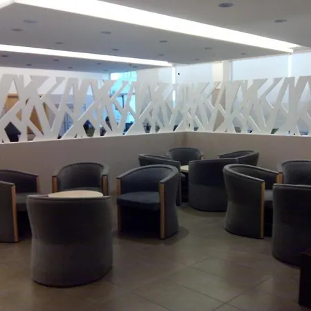 Hotel Aeropuerto T1 T2 T3 3*