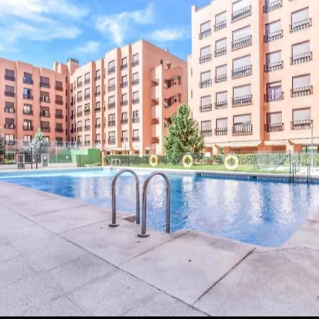 Cerca Airport, Riyadh Air, Ifema, Eisenhower, Wifi, 4 Personas Apartment