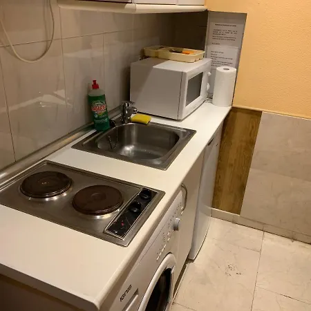 Y Estudios Torr En - Chamartin Con Wifi Gratis Apartment Madrid