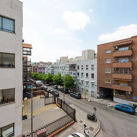Magnificient Furnished Francisco Remiro In Guindalera Apartment Madrid
