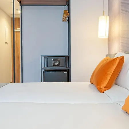 Hotel Dwo Yuste Alcala 3*