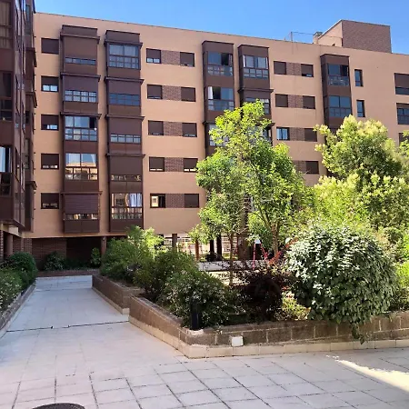 Wanda Ifema Con Parking Y Piscina Apartamento Madrid