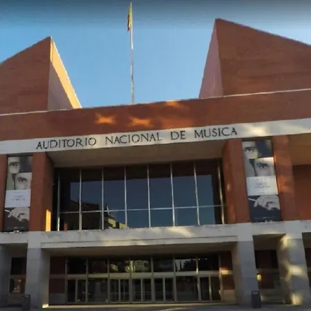 Y Estudios Torr En - Chamartin Con Wifi Gratis Madrid