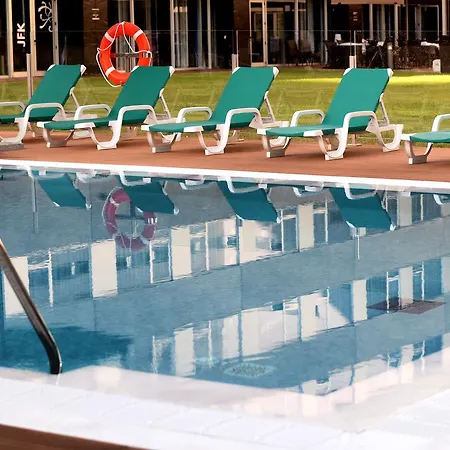 Axor Feria Hotel