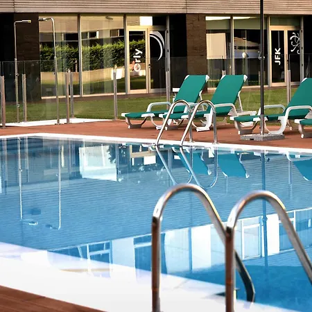 Axor Feria Hotel 4*