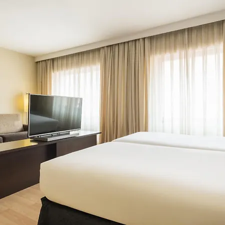 Ilunion Hotel 4*