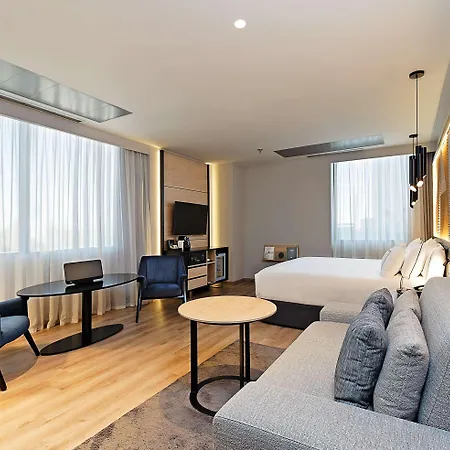 Hotel Melia Avenida De America 4*