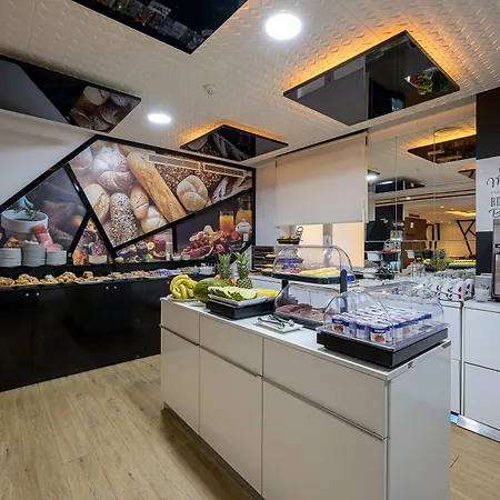 Hotel Neomagna 3*