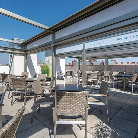 Hotel Neomagna 3*