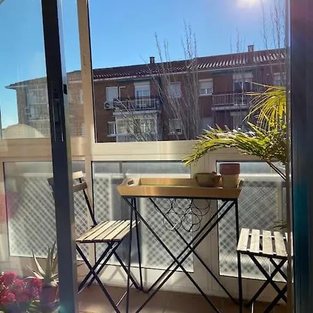 Apartamento Ciudad Lineal Reciente Reforma